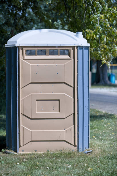 Best Portable toilet rental cost  in Hwatha, IA